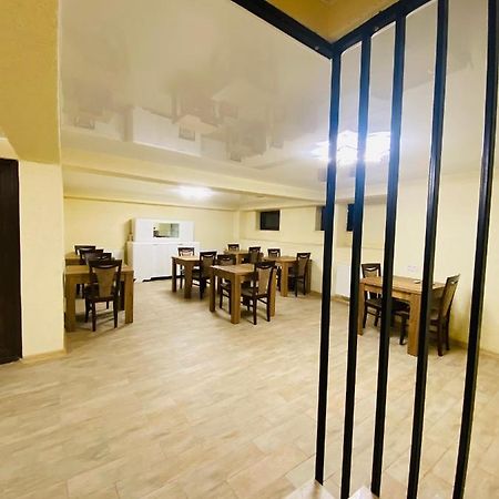 Hotel Sunrise Кутаиси Экстерьер фото