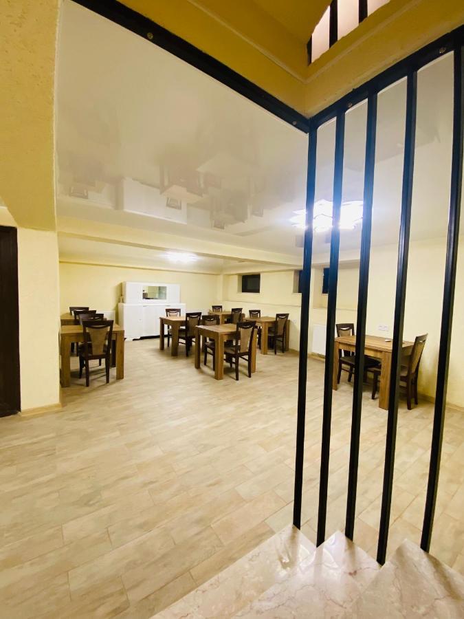 Hotel Sunrise Кутаиси Экстерьер фото