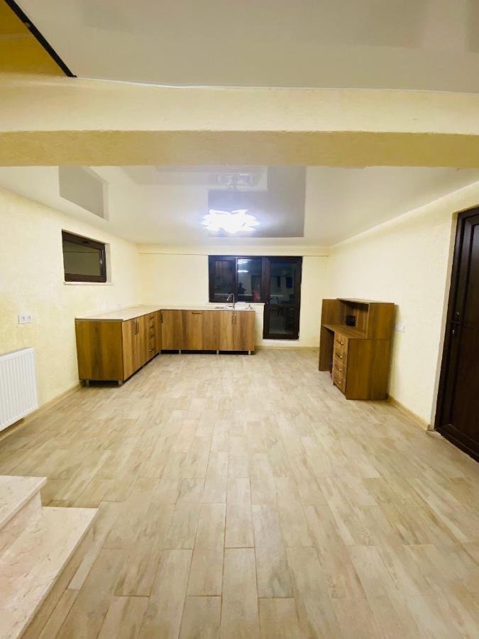 Hotel Sunrise Кутаиси Экстерьер фото